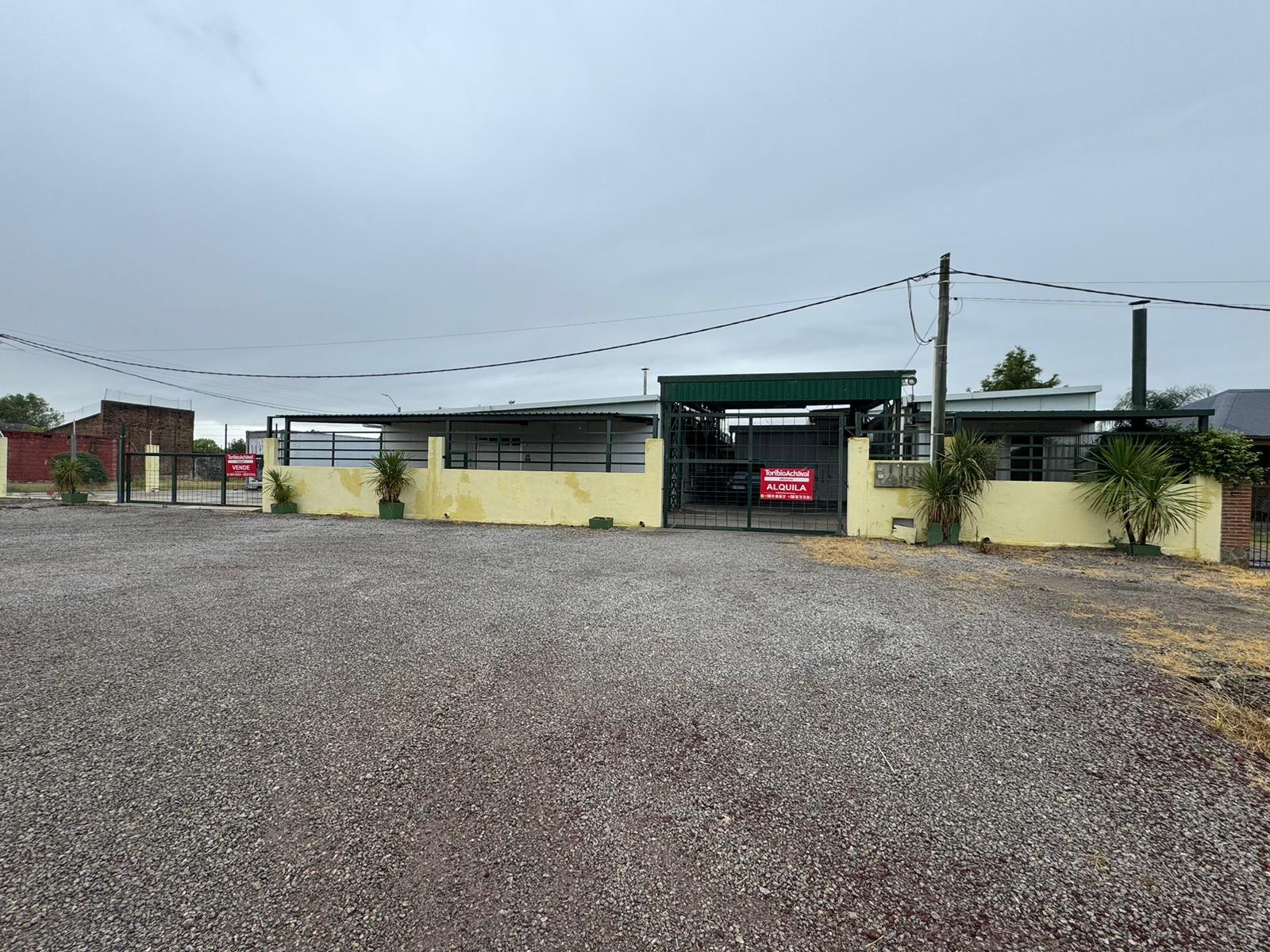Edificio Comercial en Carmelo