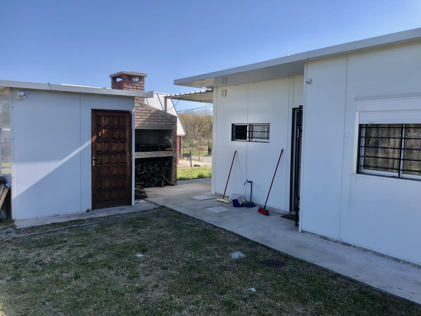 Colonia - Venta o alquiler casa de 2 dormitorios con buen terreno · Photo 8