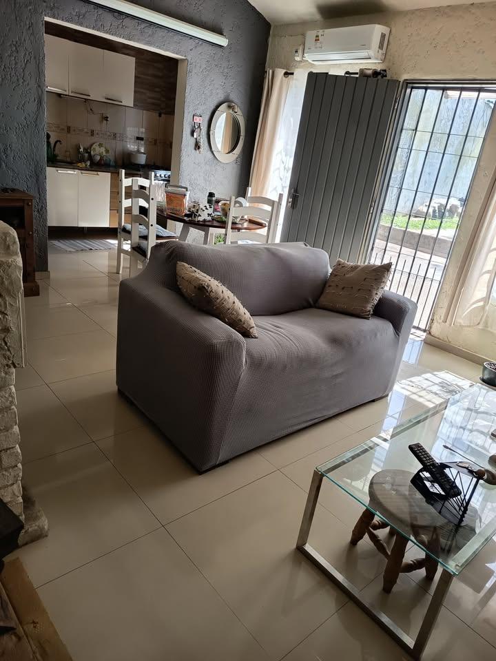 Venta Casa 2 dormitorios con entrada para vehículo en el Cerro