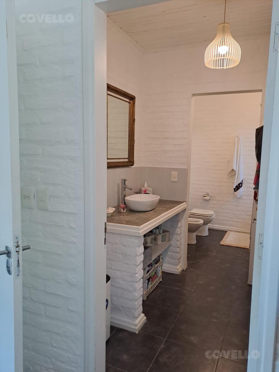 Hermosa casa de tres dormitorios en venta y alquiler con amplio parque - Colonia del Sacramento · Foto 8