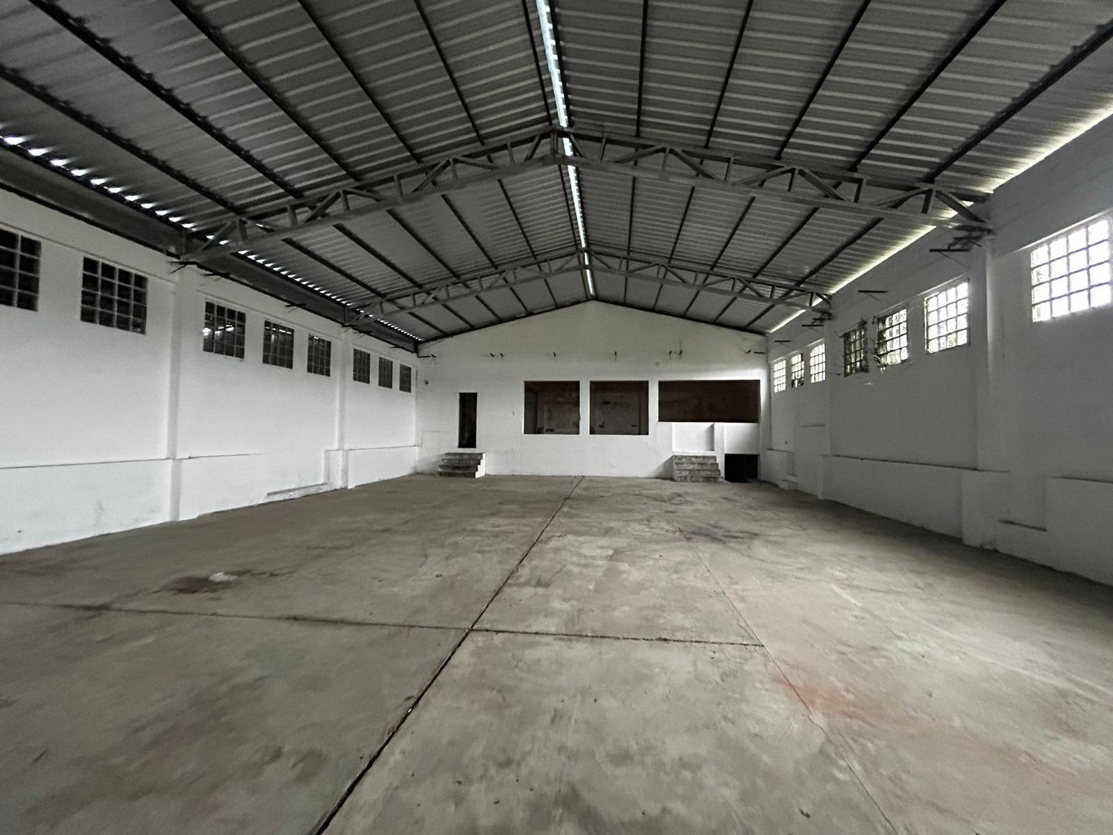 Proximo Garzón y San Quintin, Galpón de 1700m2, vigilancia 24 hs !! · Foto 10
