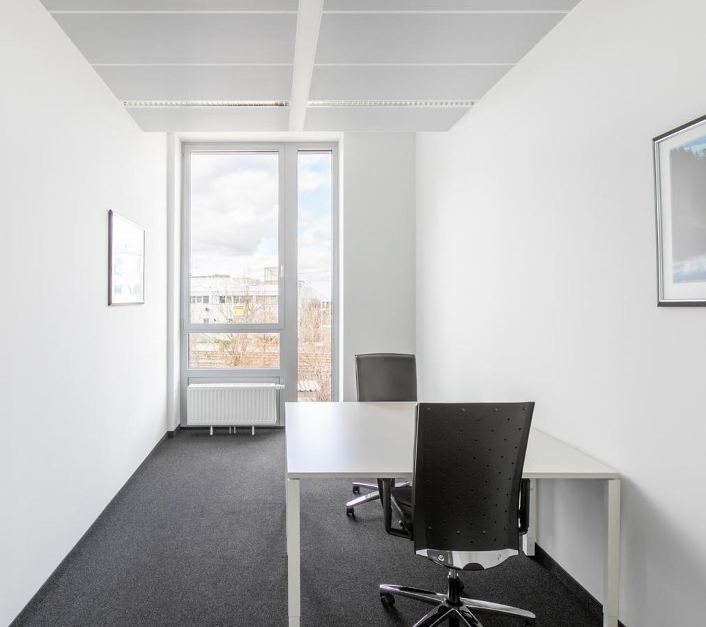 Espacio de oficina en renta para 1 persona en ASUNCION, Citicenter. — foto 2