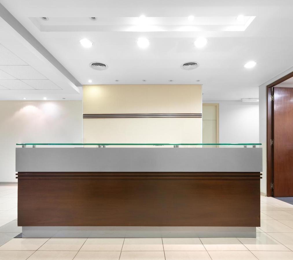 Alquiler de oficina comercial para 2 personas en ASUNCION, Citicenter. — foto 3
