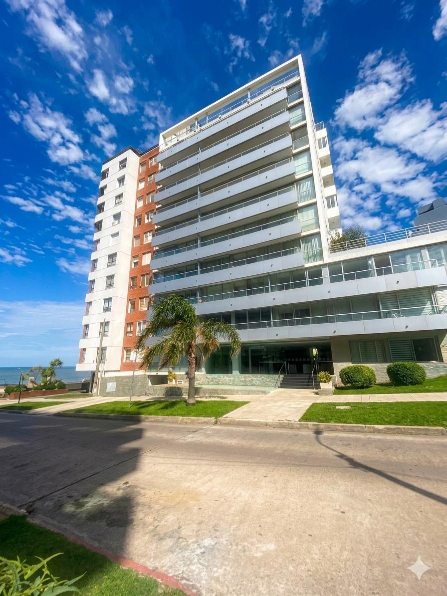 Alquiler Apartamento Penthouse Dúplex en Malvin Hermosa Vista