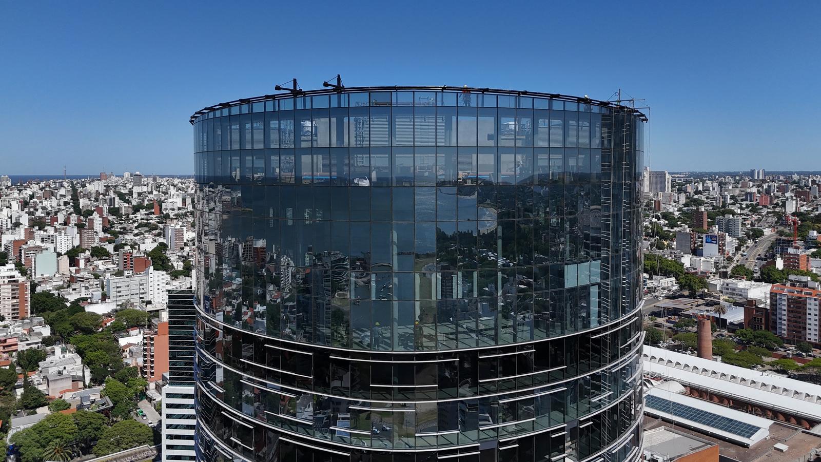 Oficinas en Alquiler - Torre Corporativa Cosmos Tower