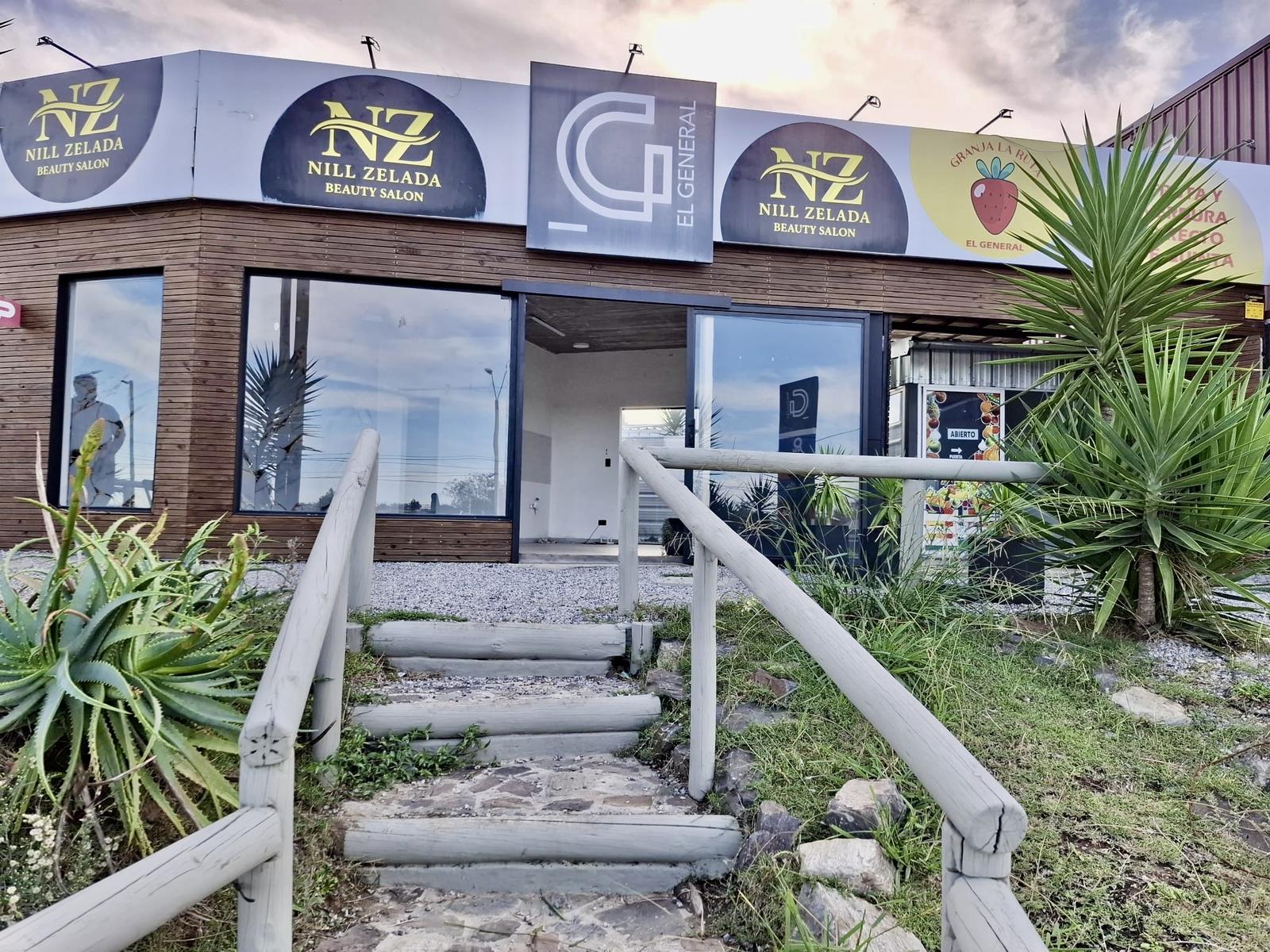 Alquiler de Local de 47 m2 sobre avenida en El General, Colonia del Sacramento · Foto 1