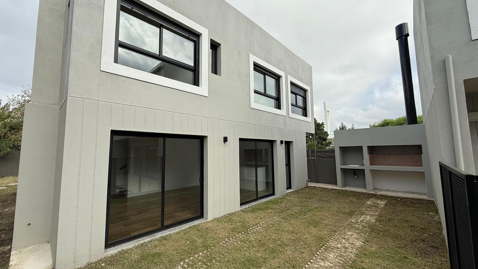 Casa en barra de carrasco, 3 dorm, gge, patio, losa, estrena!!