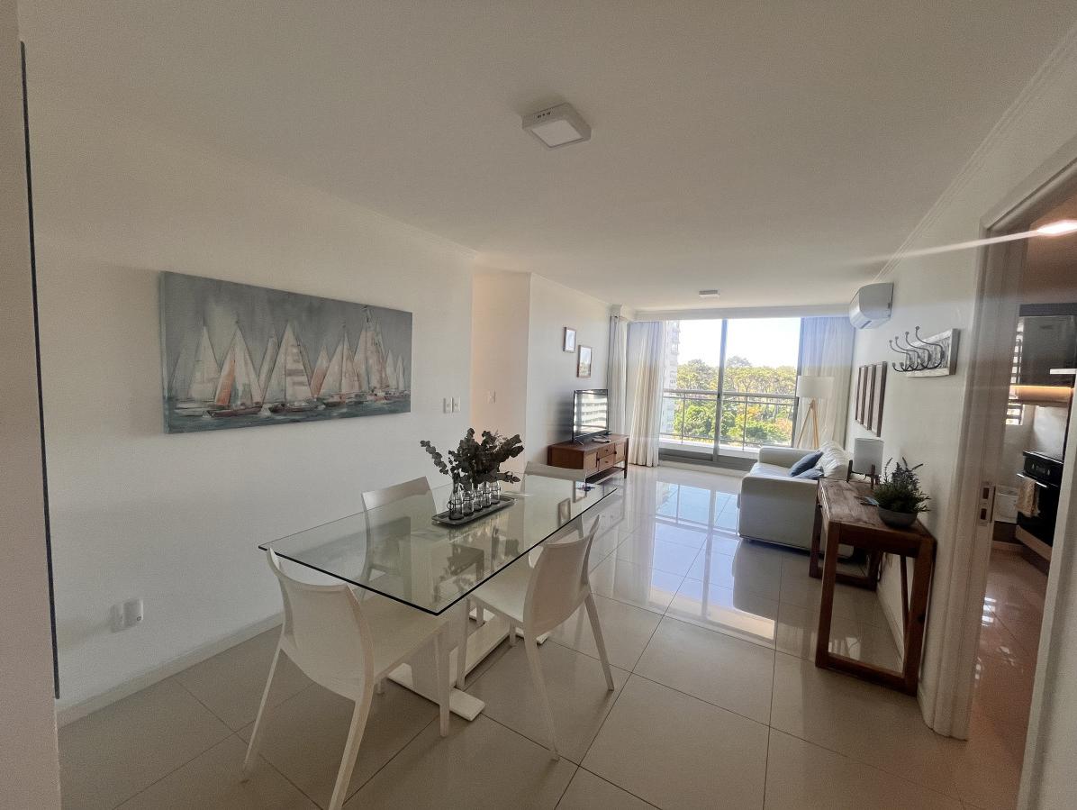 Alquiler Anual 2 dormitorios con amenities · Foto 3