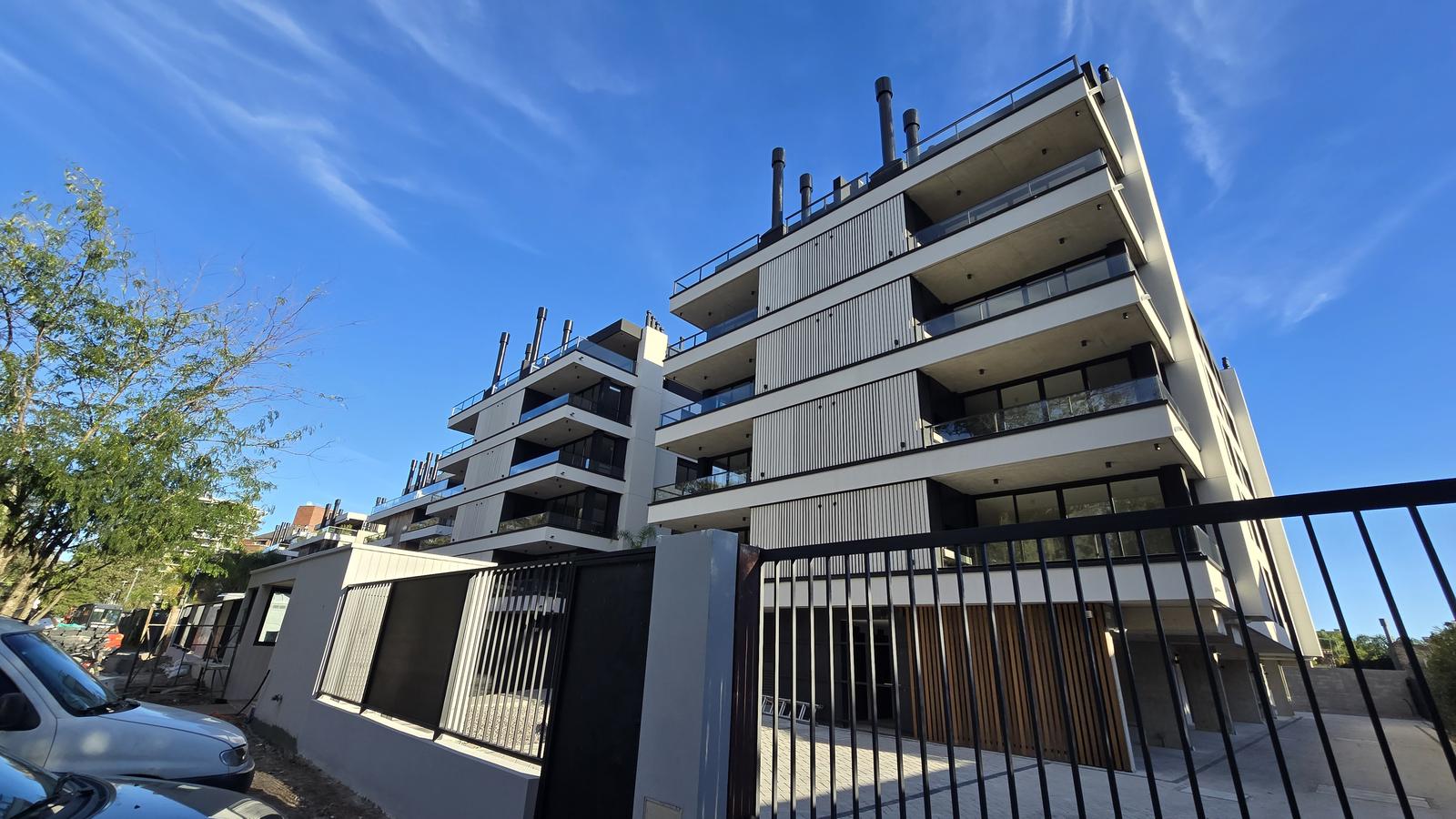 Apartamento en alquiler de 1 dormitorio con garaje en Parque Miramar, Canelones