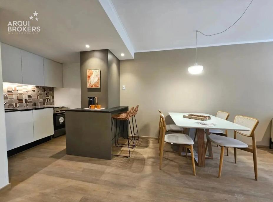 Apartamento de dos dormitorios con patio en venta en Cordón - 110