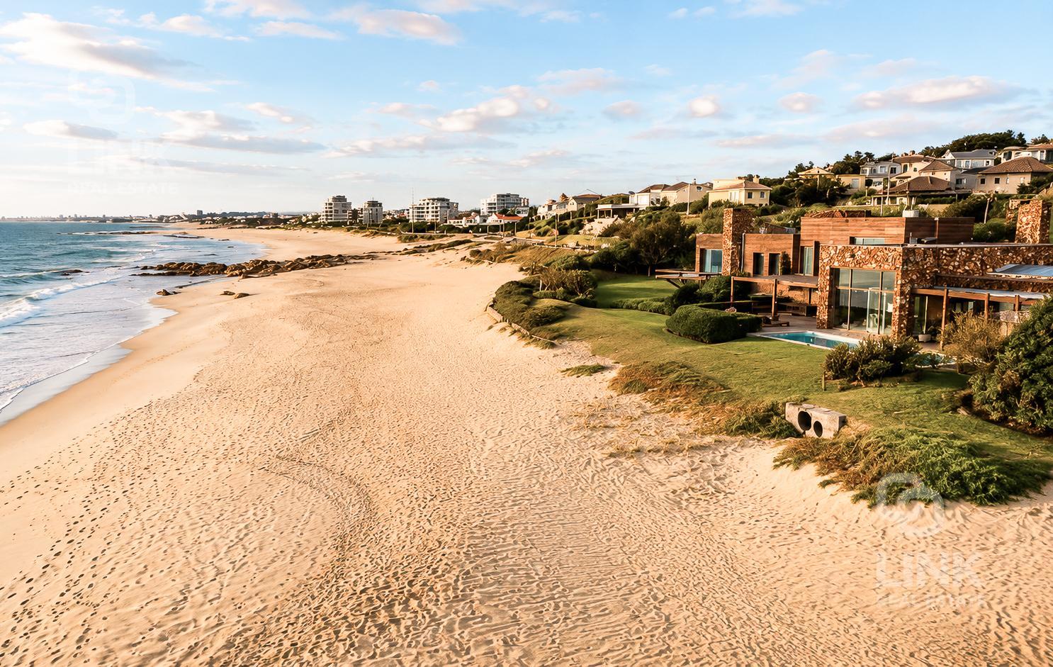 Casa en Punta Piedras