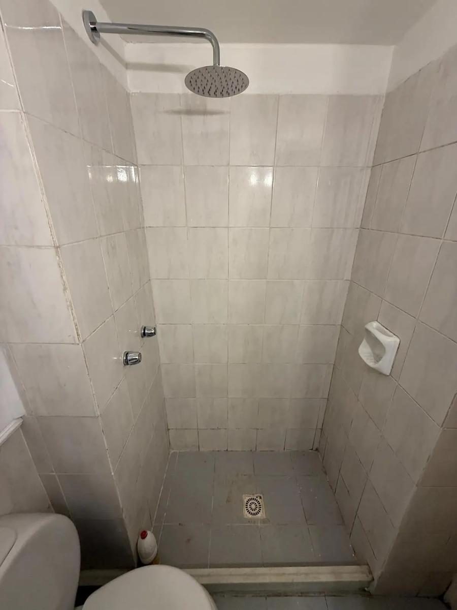 Alquiler Apartamento monoambiente con bajos gastos comunes a pasos de la rambla en Pocitos · Foto 9