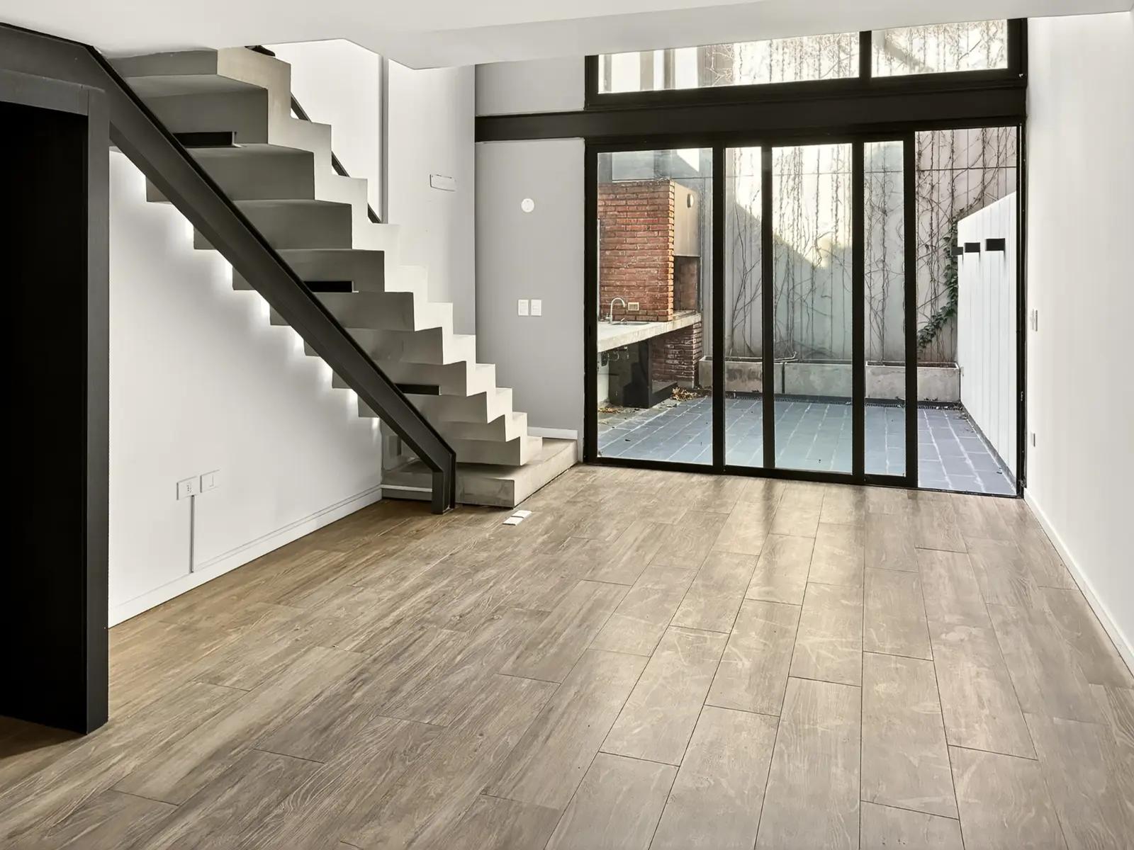 Alquiler Apartamento 1 dormitorio tipo loft con cochera y bajos gastos comunes en Punta Carretas · Photo 2