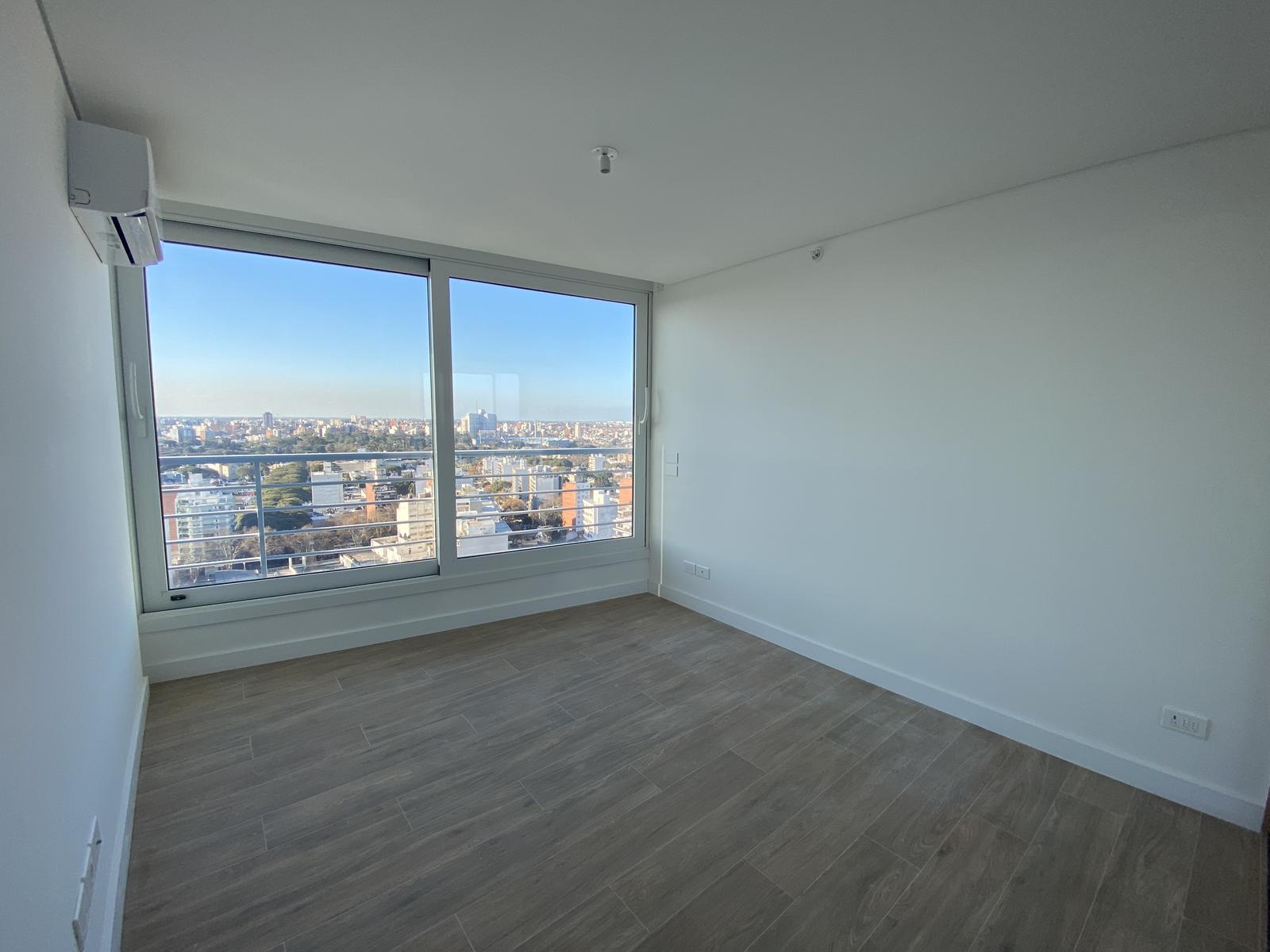 Alquiler De Apartamento De 3 Dormitorios y Garage, Piso Alto. Edificio JOY Montevideo! · Foto 7