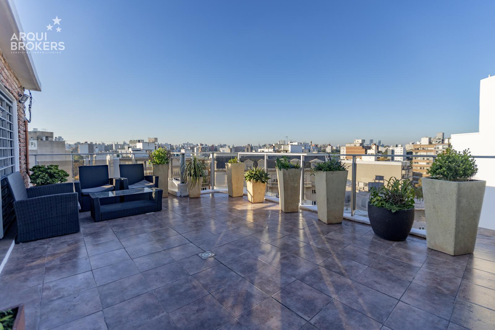 Apartamento penthouse de 2 dormitorios con muebles en alquiler en Punta Carretas - Principal