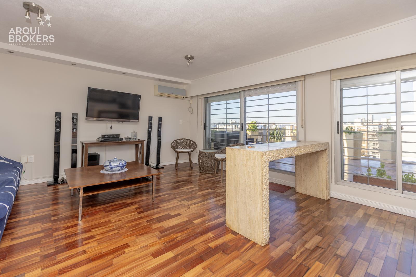 Apartamento penthouse de 2 dormitorios con muebles en alquiler en Punta Carretas - Detalle