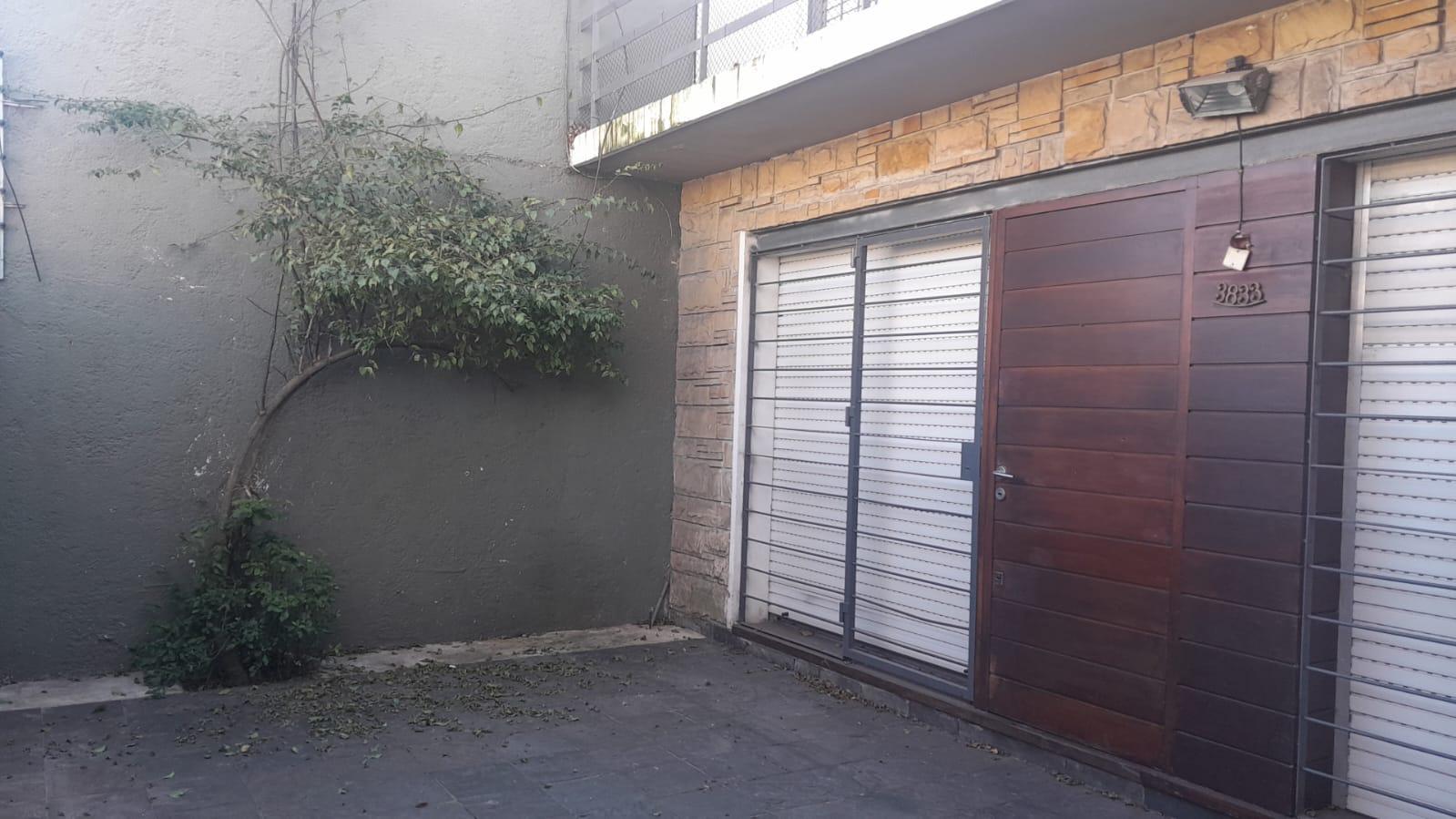 Próximo al Liceo Francés y Avda Rivera VENTA CON RENTA