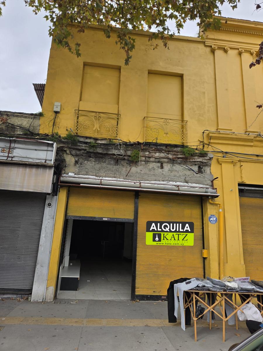 8 de Octubre y Serrato, 160m2, 5 mts de frente!!