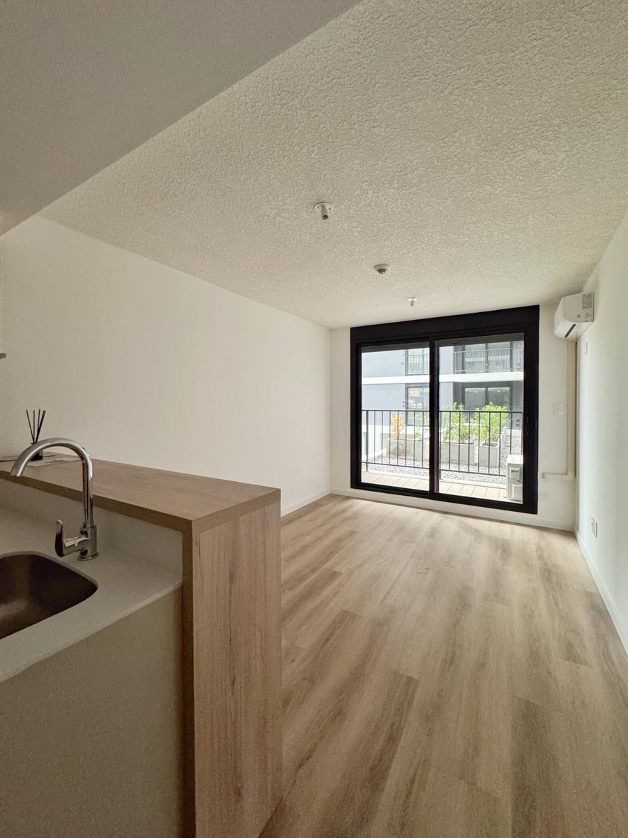 Alquiler de apartamento 1 dormitorio con balcón en La Blanqueada, Montevideo.