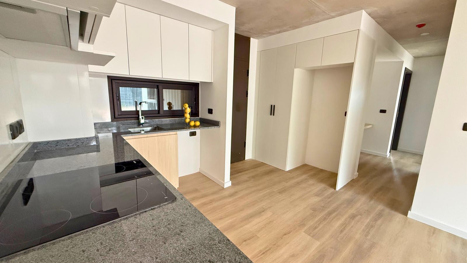 Venta apartamento a estrenar, 2 dormitorios con jardín privado en San José de Carrasco.