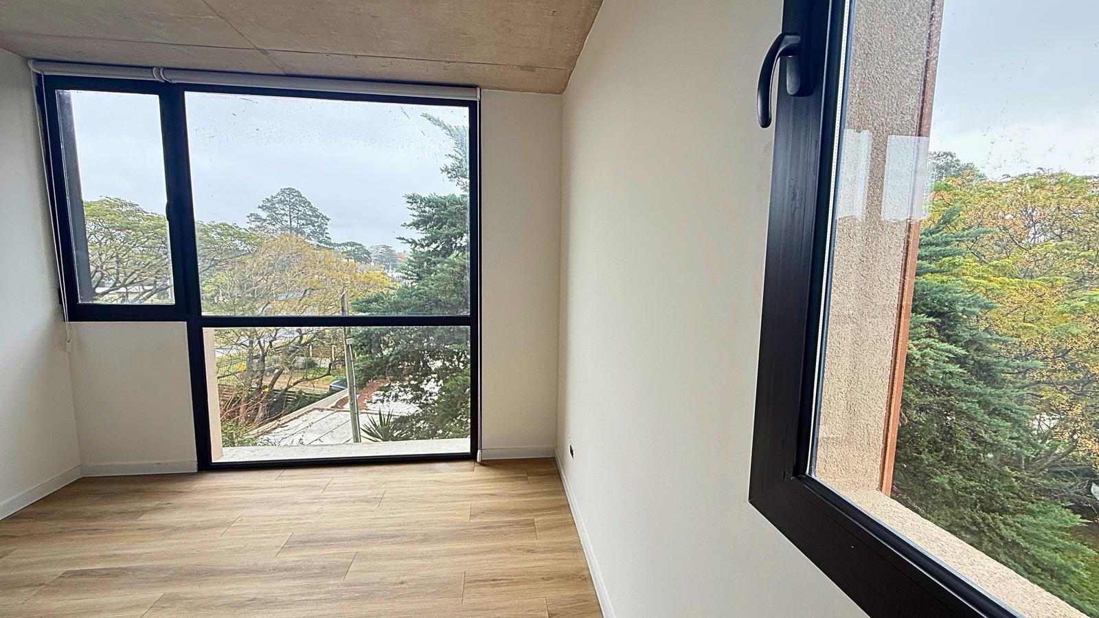 Venta apartamento a estrenar, 2 dormitorios con balcón parrillero propio