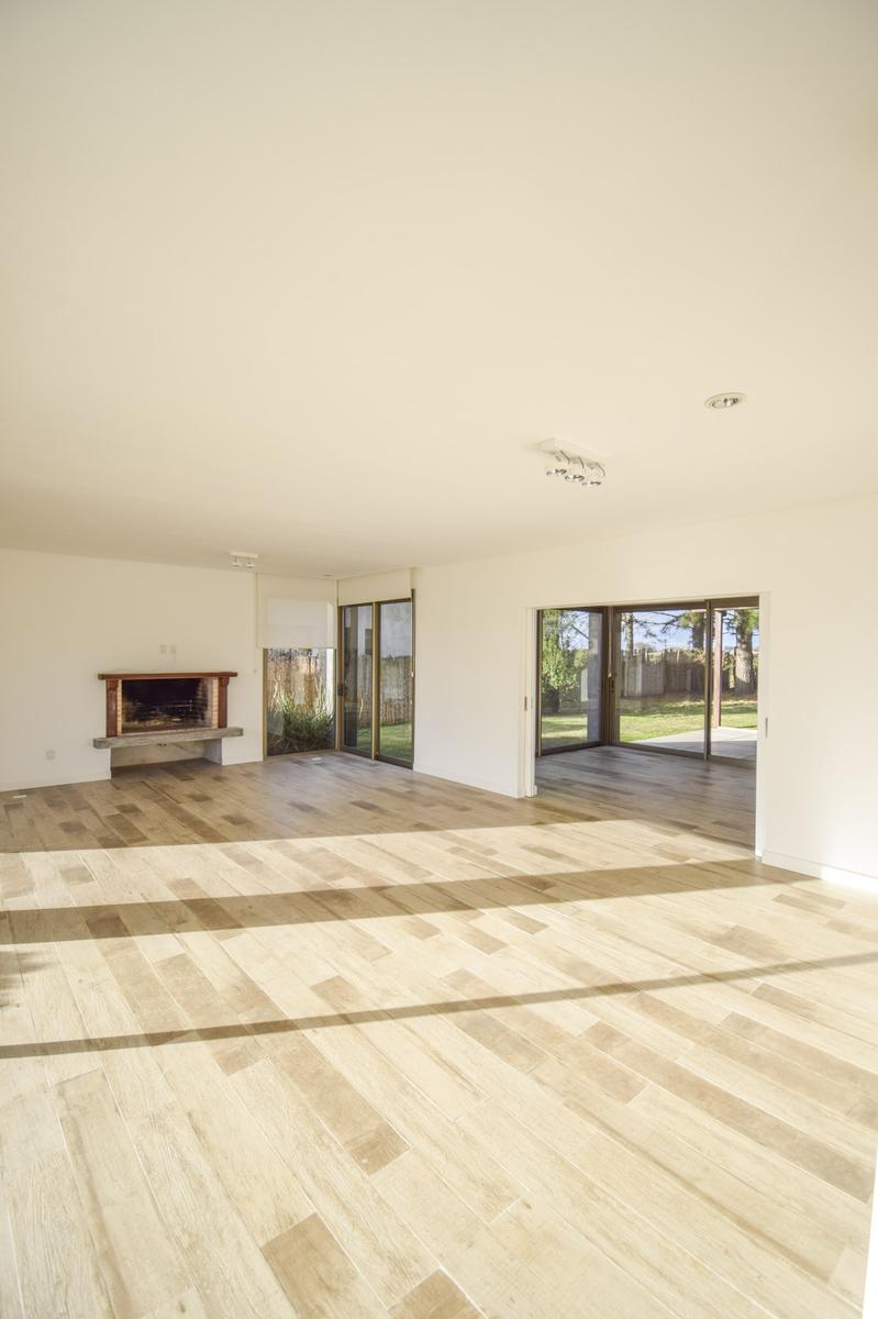 cómoda, moderna y luminosa casa en alquiler en viñedos!