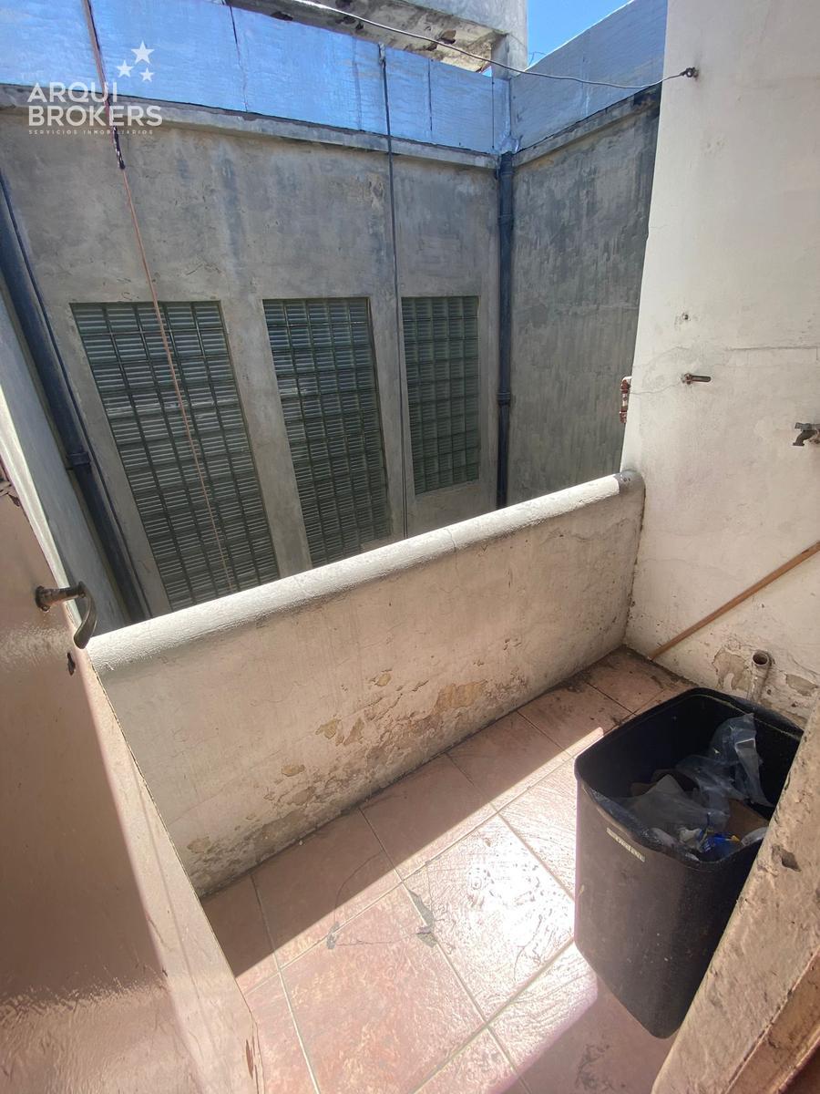 Apartamento de tres dormitorios en venta con renta en Tres Cruces - 108