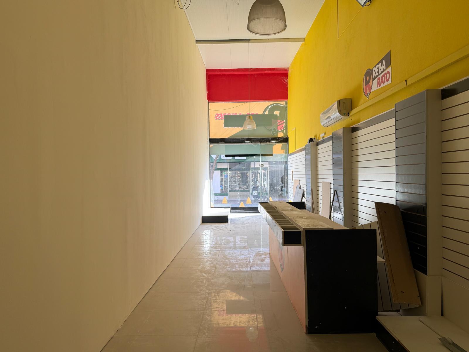 Alquiler local comercial de 110 m² en Peatonal Sarandí, Excelente ubicación · Foto 7