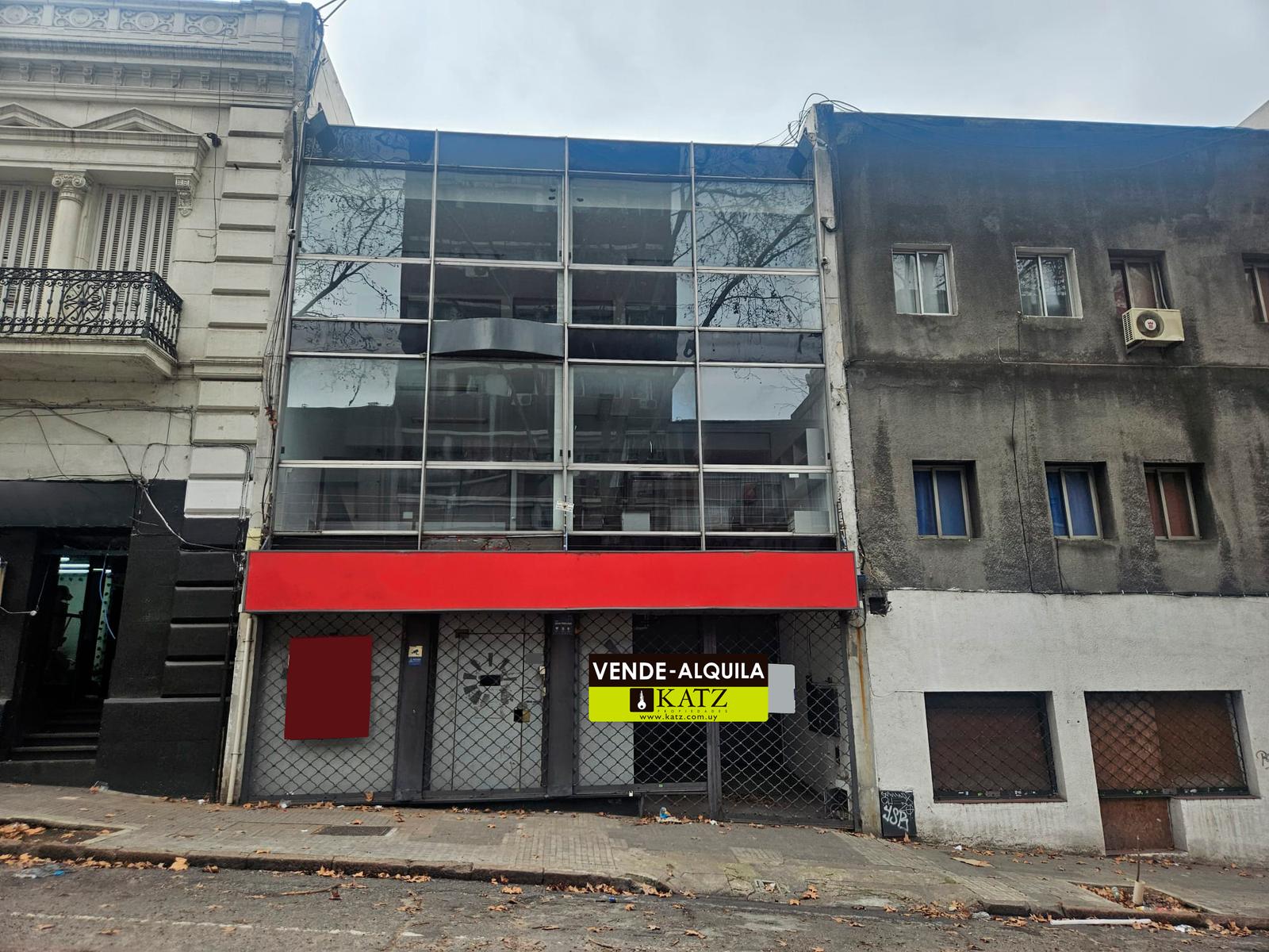 Julio Herrera y Obes proximo Uruguay, 532 m2 , deposito + oficinas, entrada camiones !!