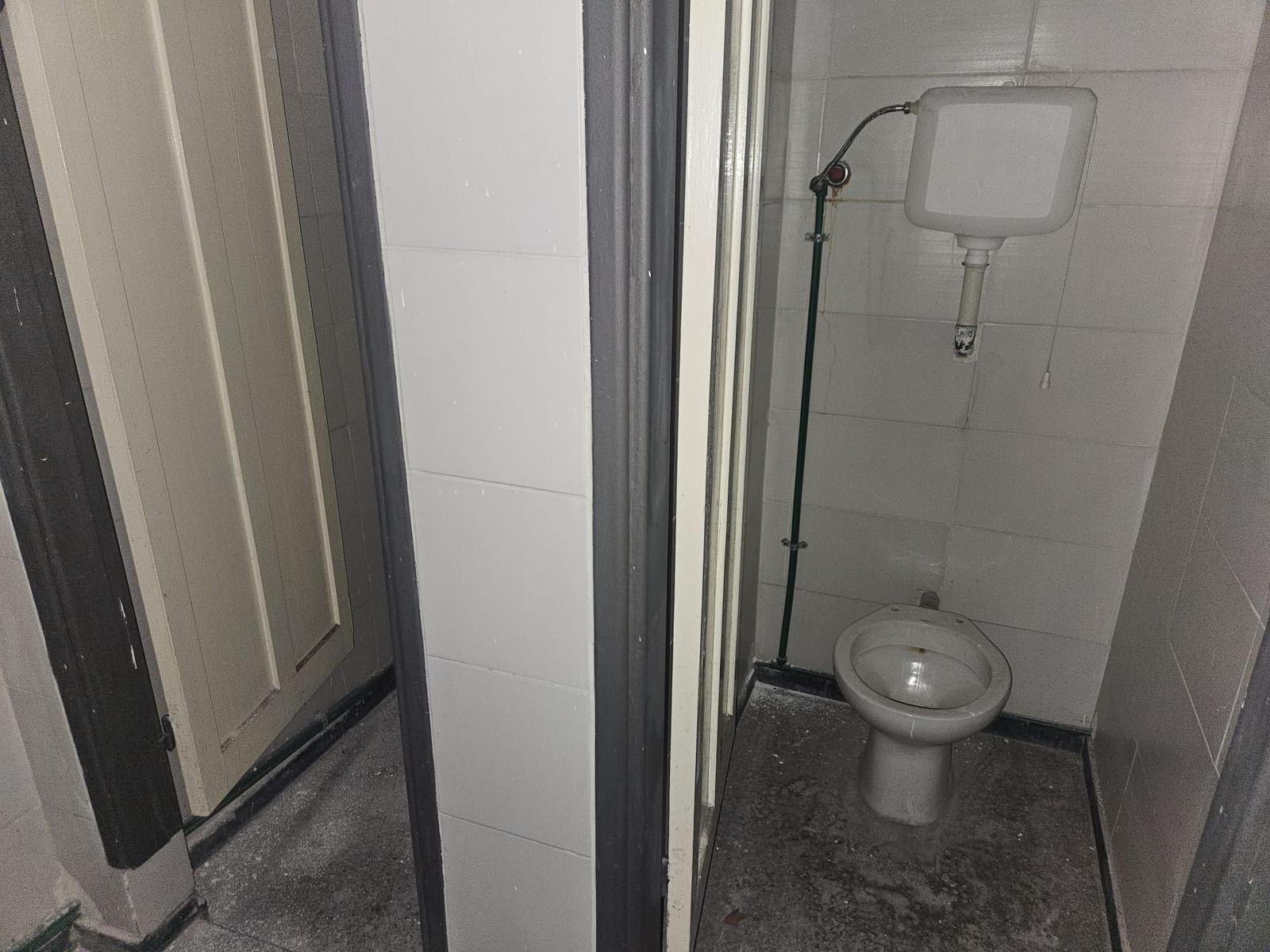 Julio Herrera y Obes proximo Uruguay, 532 m2 , deposito + oficinas, entrada camiones !! · Foto 6