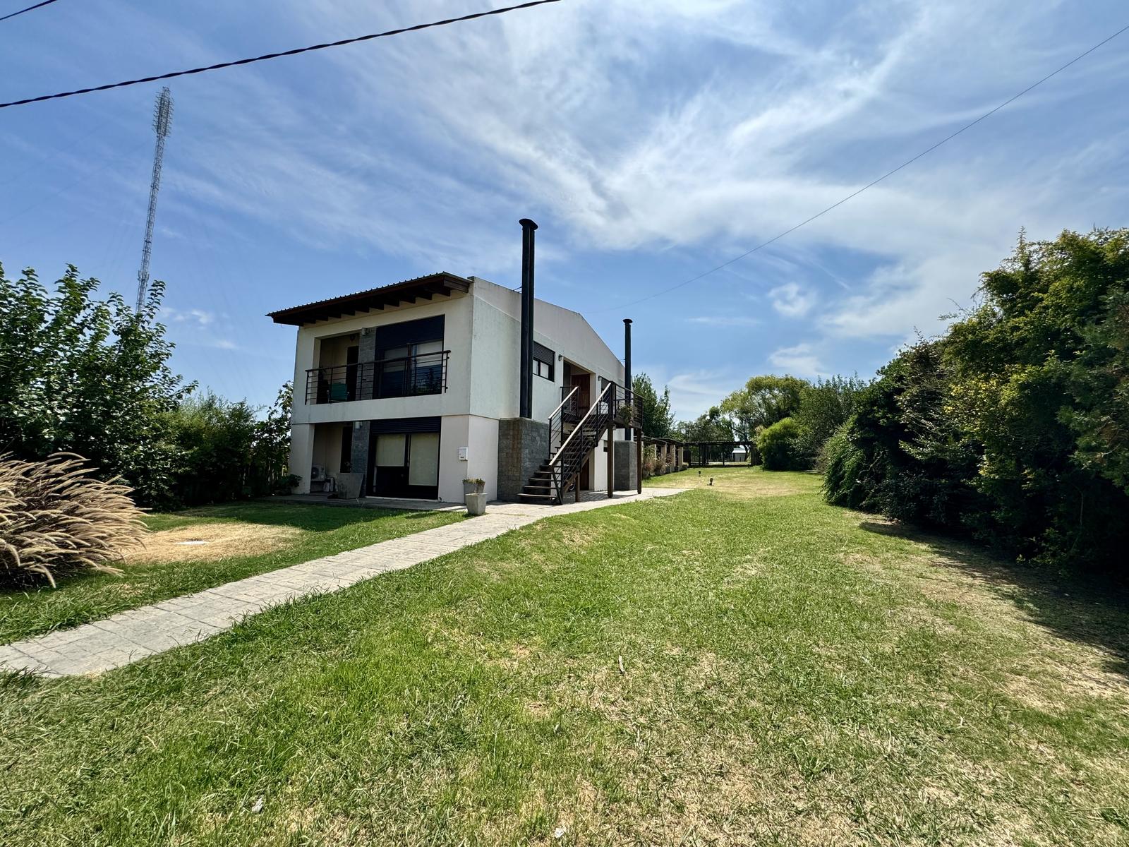 Apartamento en alquiler de 1 dormitorio semi amoblado frente a plaza de toros de Colonia · Foto 1