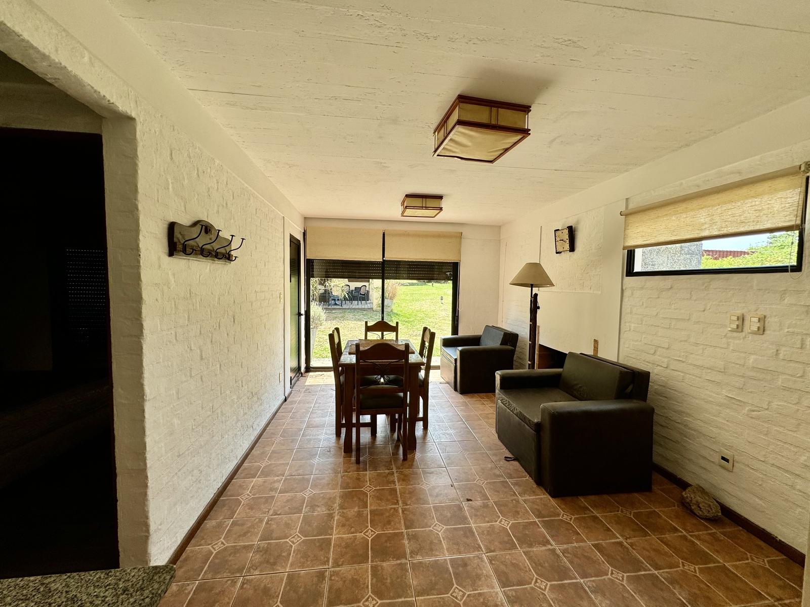 Apartamento en alquiler de 1 dormitorio semi amoblado frente a plaza de toros de Colonia · Foto 4