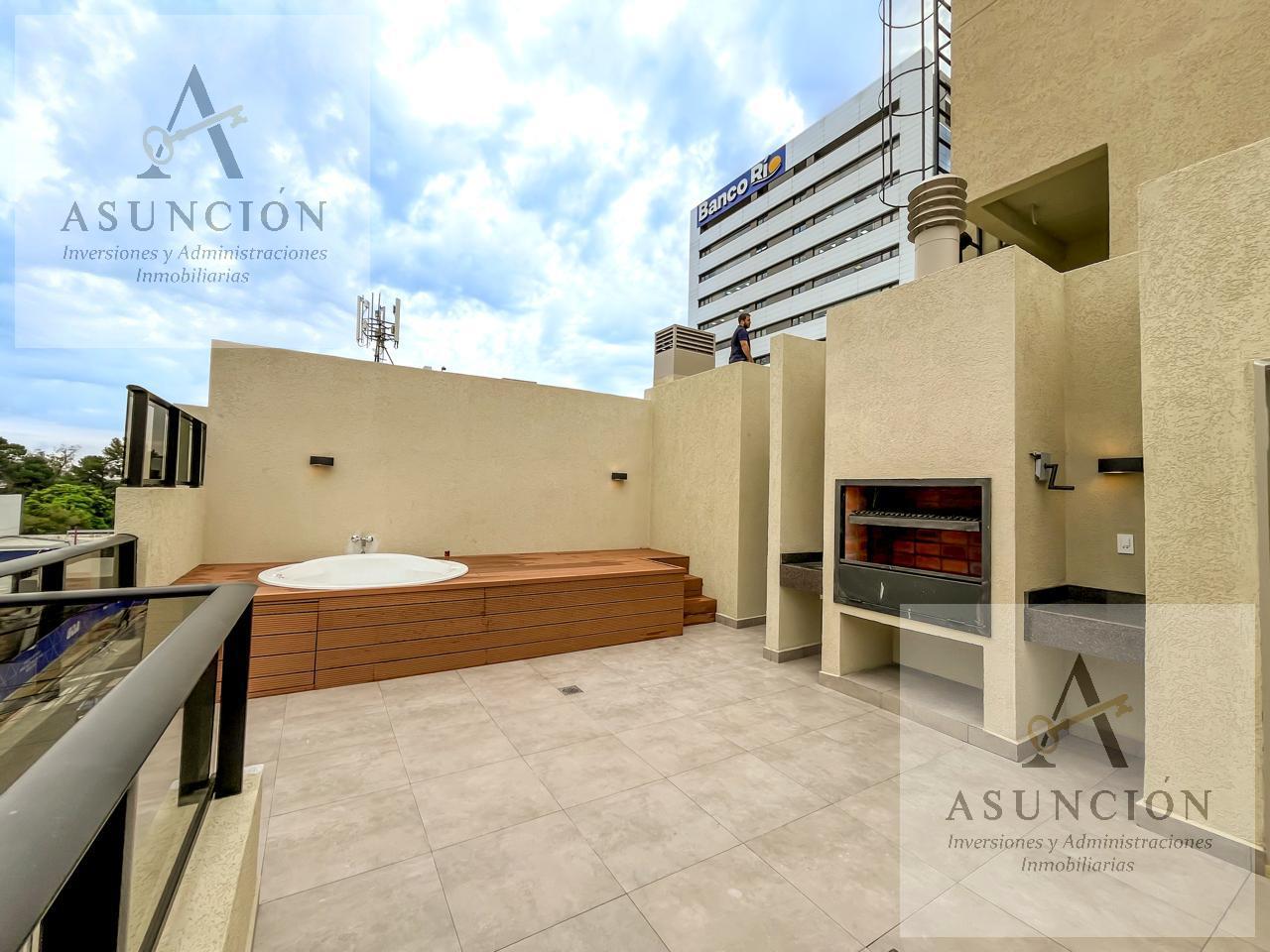 Penthouse con 1 dormitorio, con terraza (Hidro y Parrilla), con cochera.