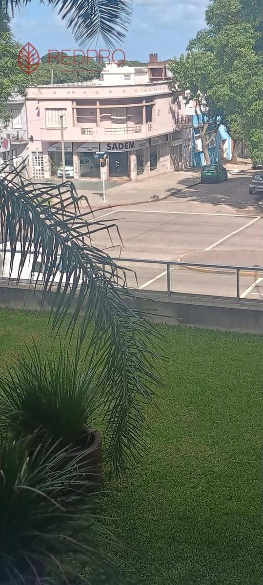 Amplio monoambiente con buena división de dormitorio | La Comercial · Foto 11