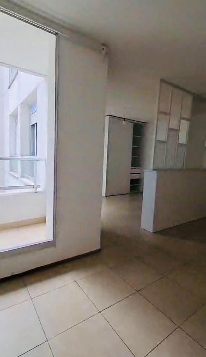 Amplio monoambiente con buena división de dormitorio | La Comercial · Foto 12