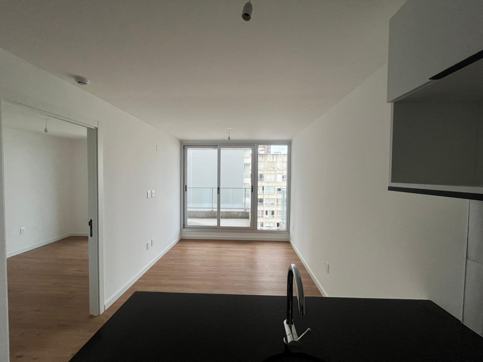 VENTA | APARTAMENTO DE UN DORMITORIO A ESTRENAR EN EL CENTRO - CON GARAGE