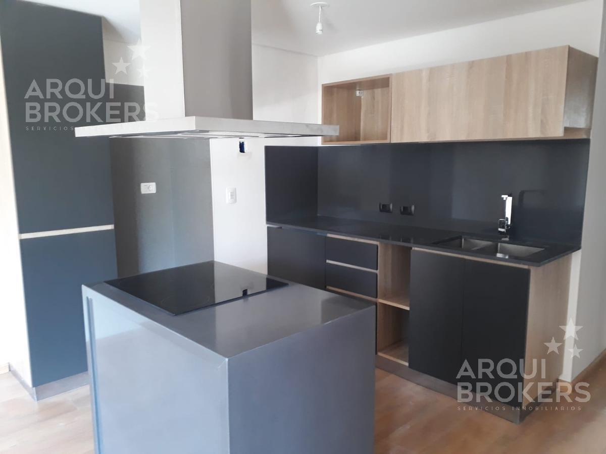 Apartamento de 2 dormitorios en alquiler en Centro - 807