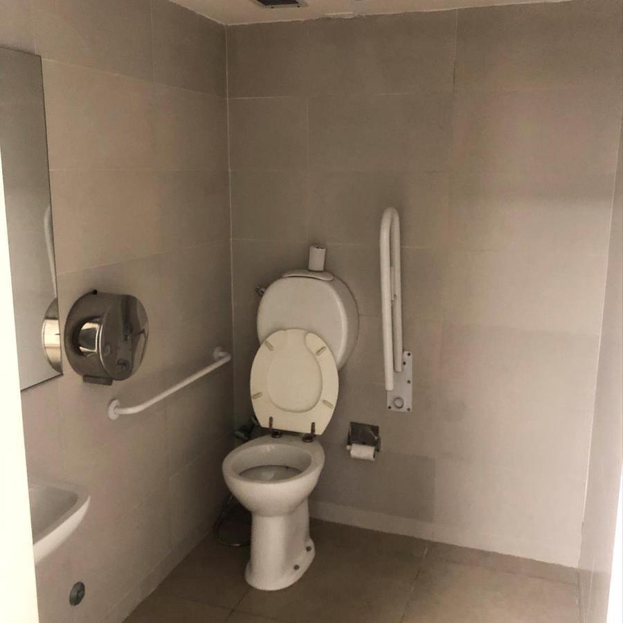 Alquiler Local Comercial 8 Octubre y Forteza BAJO DE PRECIO · Foto 12