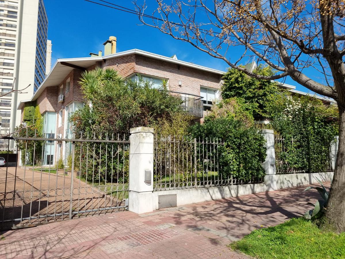 Oficina -Oficina, Puerto del Buceo, 76 m2, 2 ambientes, gge, vista mar !!