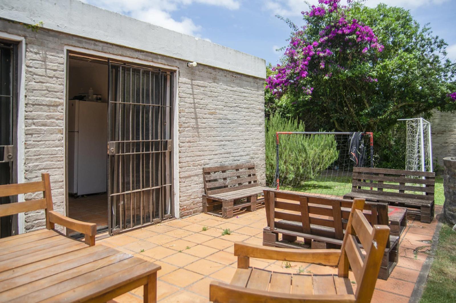 Venta y Alquiler anual de Casa de 5 Dormitorios en Playa Mansa, Punta del Este · Foto 5