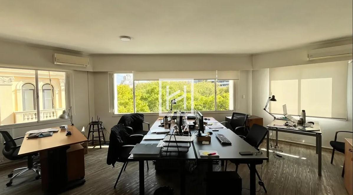 Edificio Matriz (5) - Alquiler Gran Oficina en Ciudad Vieja | 109 m² | Frente a Plaza Matriz