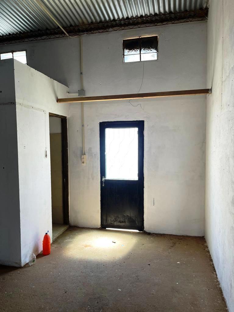 Colonia, El General - Galpón o depósito de 110 m2 · Foto 3