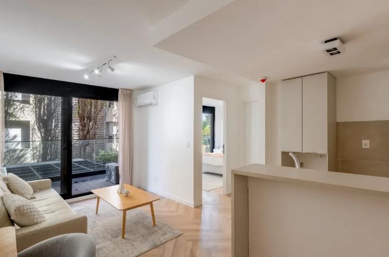 Alquiler apartamento 1 dormitorio con garaje incluido. Costanera village amenities con Piscina, gimnasio frente al mar. Barra de carrasco. · Foto 2