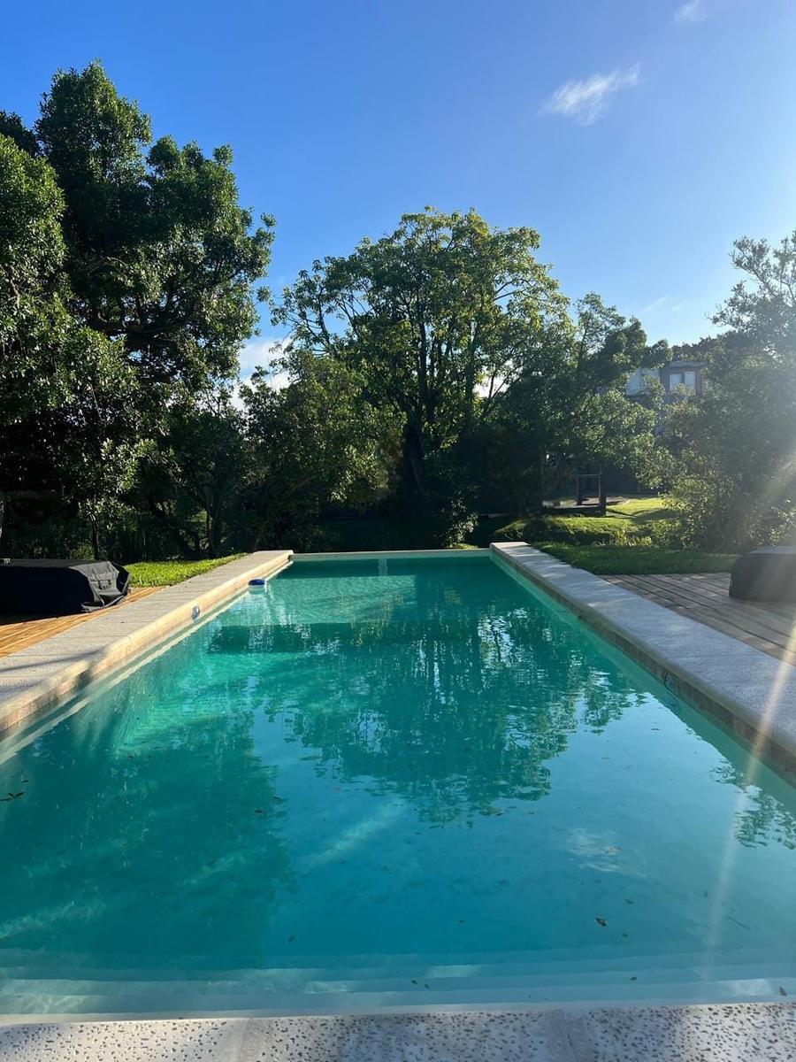 Casa de 1 Planta Sobre 2 Lotes en Barrio San Vicente - TM6258512