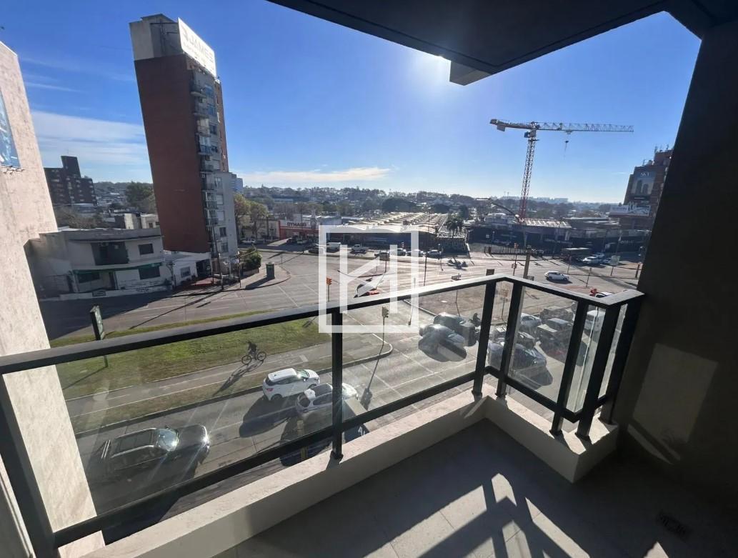 Grou Hábitat (705) - Alquiler Monoambiente en Parque Batlle | Piso Alto | A ESTRENAR