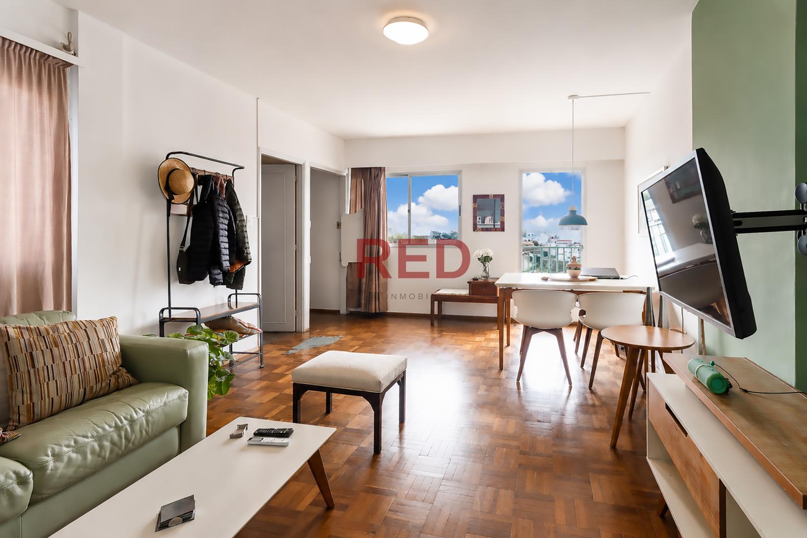 Venta de apartamento en la Rambla de Malvin de dos dormitorios