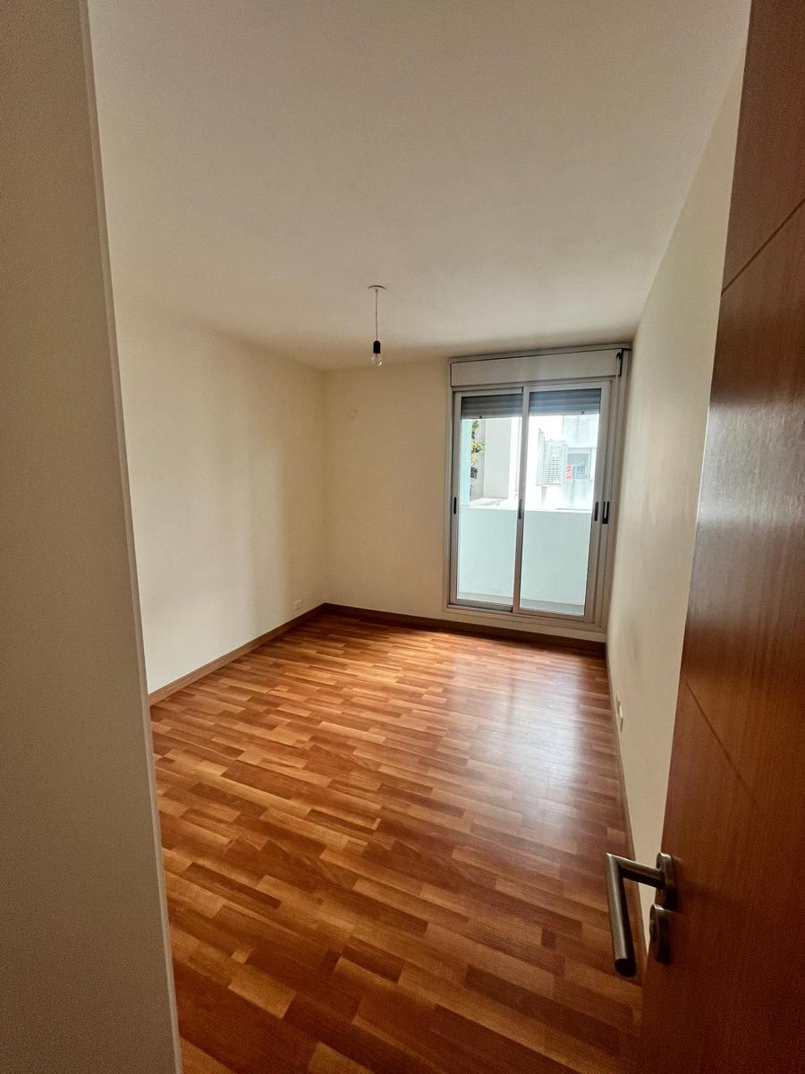 Apartamento en Alquiler en Cordón, Montevideo de 1 Dormitorio con Garaje · Foto 2