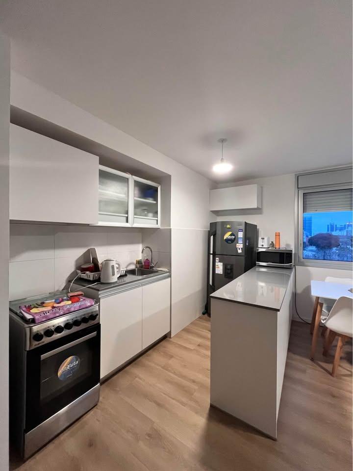 Apartamento en alquiler 1 dormitorio, amoblado | a metros de montevideo shopping pocitos · Foto 3