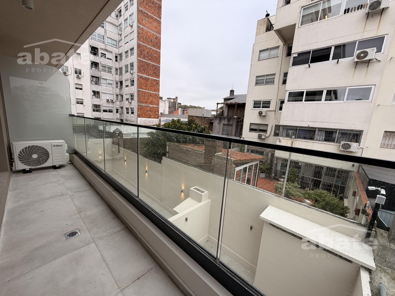 Alquiler Apartamento 1 dormitorio Punta Carretas Deco Maggiolo Gran terraza · Foto 1