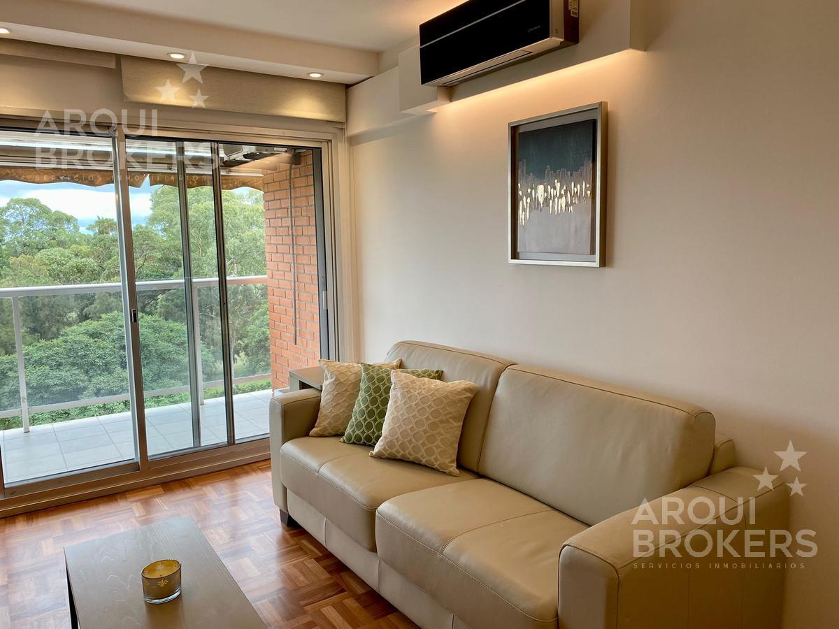 Alquiler apartamento dos dormitorios con muebles en Punta Carretas con garaje · Foto 1